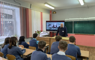 Фото: В средней школе №27 г. Гомеля провели урок мужества «Героини Великой Отечественной войны»