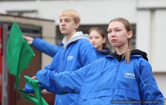 Фото: Будущие кулинары устроили флешмоб на пикете за кандидата в депутаты