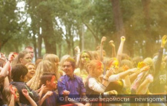 Фото: Гомельчане приняли участие в фестивале «Holi Day-2016»