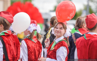 Фото: "Оставайтесь лучшим примером для тех, кто идет за вами". Лукашенко поздравил пионерию с 100-летием
