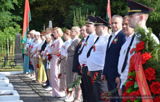 Фото: Дань памяти: на Новобелицком братском кладбище состоялся торжественный митинг