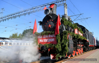 Фото: В Гомель в год 80-летия освобождения Беларуси снова прибыл легендарный российский «Поезд Победы»