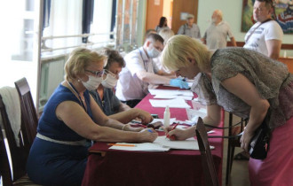 Фото: Как проходит голосование на участке № 29 в Гомеле