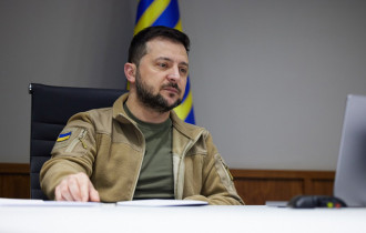 Фото: Зеленский внес в украинскую Раду законопроекты о продлении военного положения и всеобщей мобилизации
