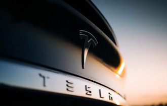 Фото: Рыночная стоимость компании Tesla превысила $1 трлн