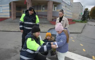 Фото: ГАИ Гомельщины проводит акцию «Первые каникулы. Стань заметней в темноте!»