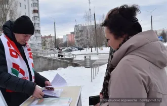 Фото: Ставить подпись вместе. В Гомеле продолжается электоральная кампания