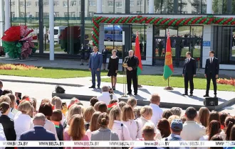 Фото: "В следующей пятилетке такой объект должен быть в каждом районе". Александр Лукашенко открыл в Дзержинске новый ФОК