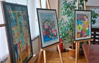 Фото: В библиотеке имени А.И. Герцена действует выставка работ на пасхальную тематику «Вялікдзень»