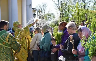 Фото: Вербное воскресенье отметили горожане в Петропавловском соборе Гомеля