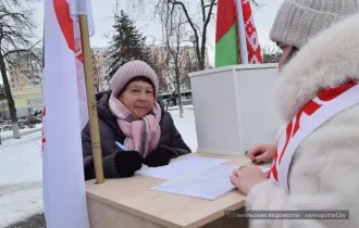 Фото: В Гомеле продолжаются пикеты по сбору подписей  