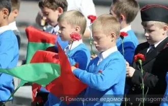 Фото: Гомельских школьников приняли в пионеры