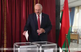 Фото: Лукашенко проголосовал на парламентских выборах
