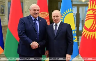 Фото: Президенты Беларуси и России Александр Лукашенко и Владимир Путин пообщались с глазу на глаз на полях саммита ОДКБ