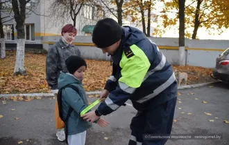 Фото: Стань заметней в темноте: узнали, носят ли гомельчане фликеры