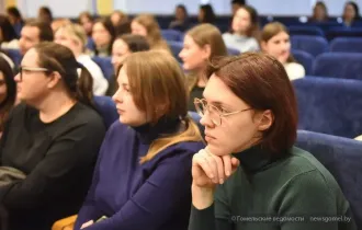 Фото: "Делаем ставку на вас": в Гомеле встретились с молодыми медиками