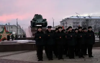 Фото: Митинг-реквием с зажжением лампад прошёл на площади Восстания