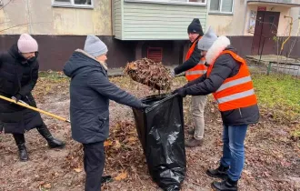 Фото: В Центральном районе убрали листву