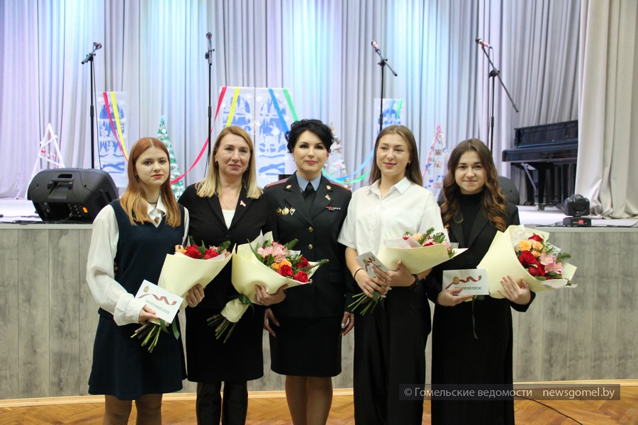 Фото: Новогоднее волшебство в Гомеле: подарки и праздник для учащихся колледжа имени Л. С. Выготского