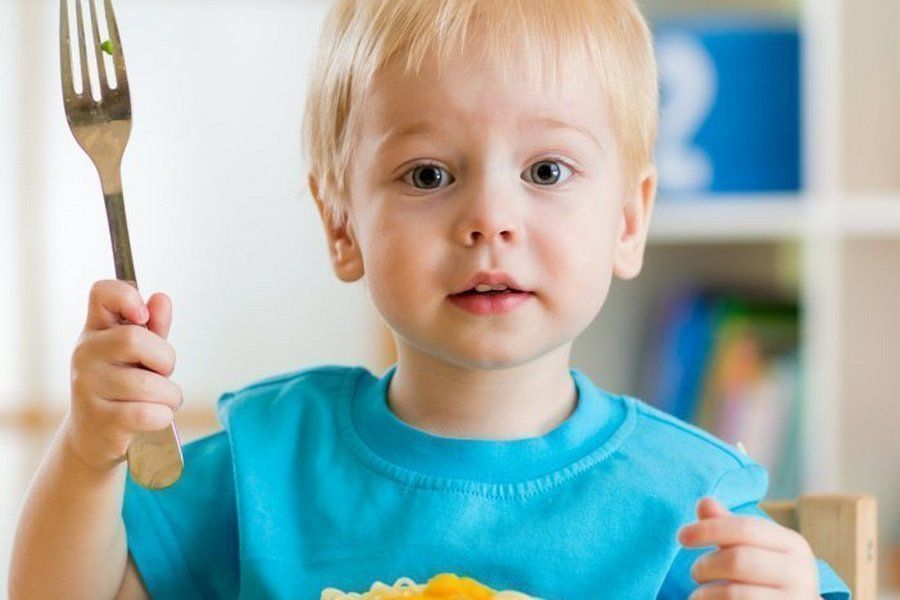 Фото: Картошка и котлета или макароны и сосиска: а что выберет ваш ребёнок?