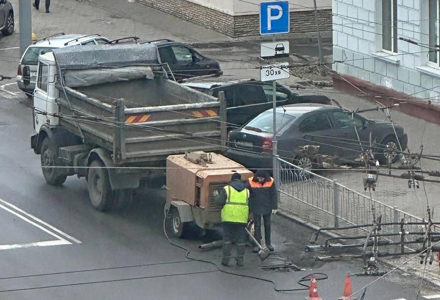 Фото: В Гомеле оперативно отремонтировали дорожное покрытие