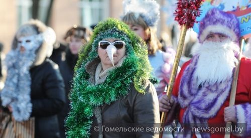 Фото: В Гомеле прошёл парад Дедов Морозов