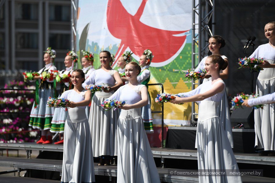 Фото: Руководство Гомельского горисполкома и городского Совета депутатов поздравляют с Днём Независимости Беларуси