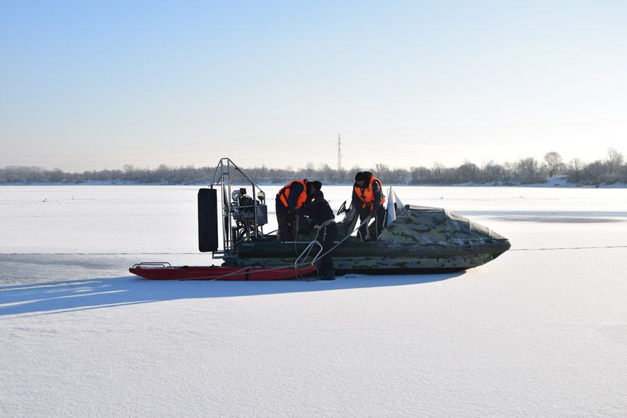 Фото: В Гомеле на Любенском озере прошло испытание аэролодки «Пиранья»