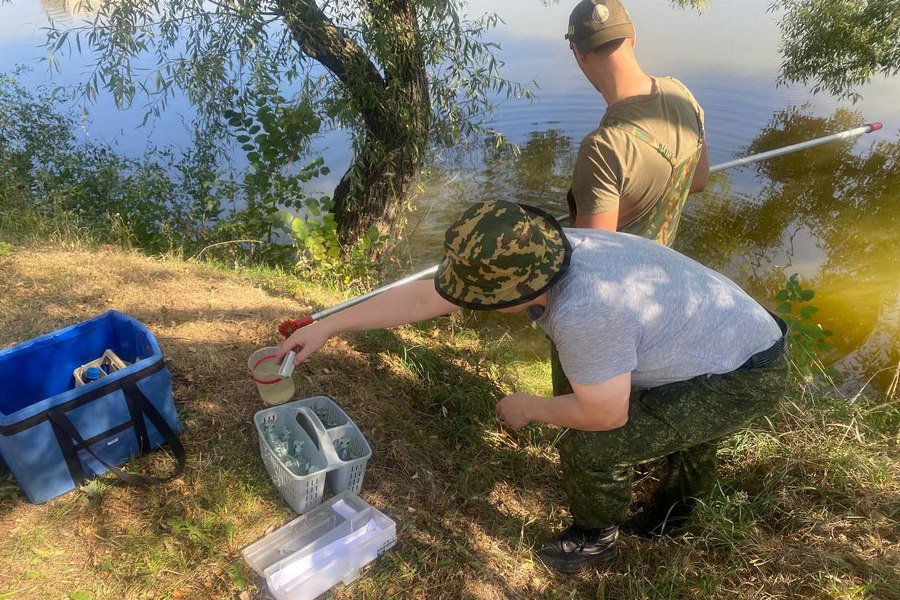 Фото: В Гомеле на контроль взято состояние водоёма