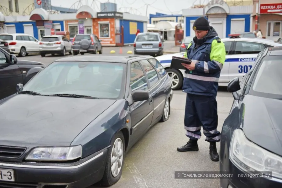 Фото: Как в Гомеле борются с брошенными авто?