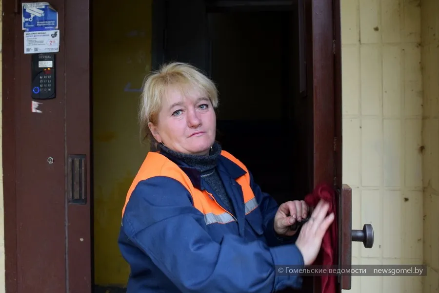 Фото: В Гомеле традиционно продолжается акция «Чистый подъезд»