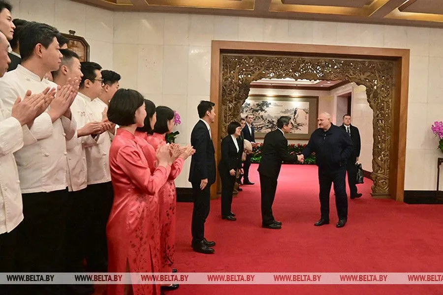Фото: Александр Лукашенко приехал в Пекинский университет