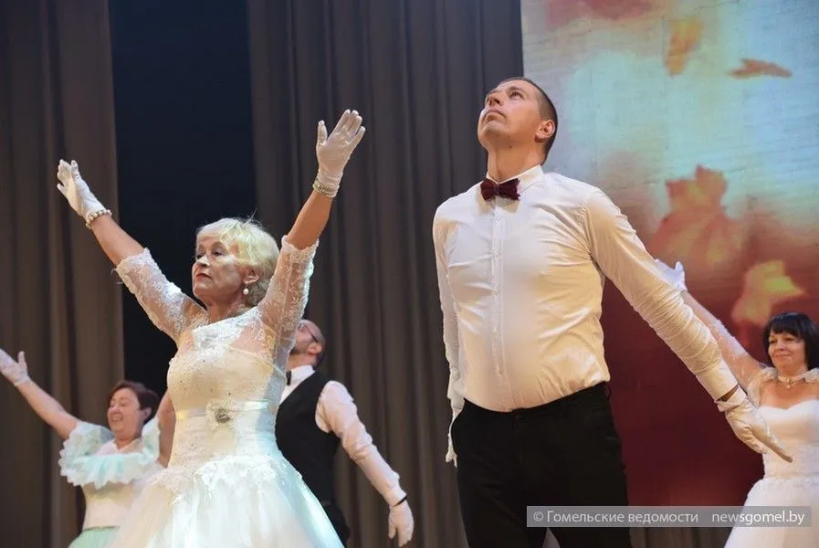 Фото: Танцевали вальс и пели хором: как прошёл концерт ко Дню пожилого человека