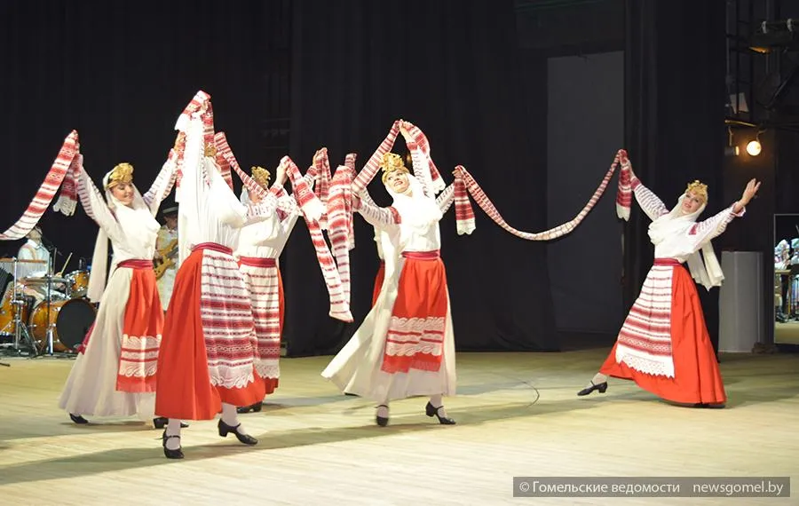 Гомель т. Хорошки белорусский танцевальный ансамбль. Белорусский народный танец Лянок. Ансамбль танца "Лянок". Бульба беларуский танец.